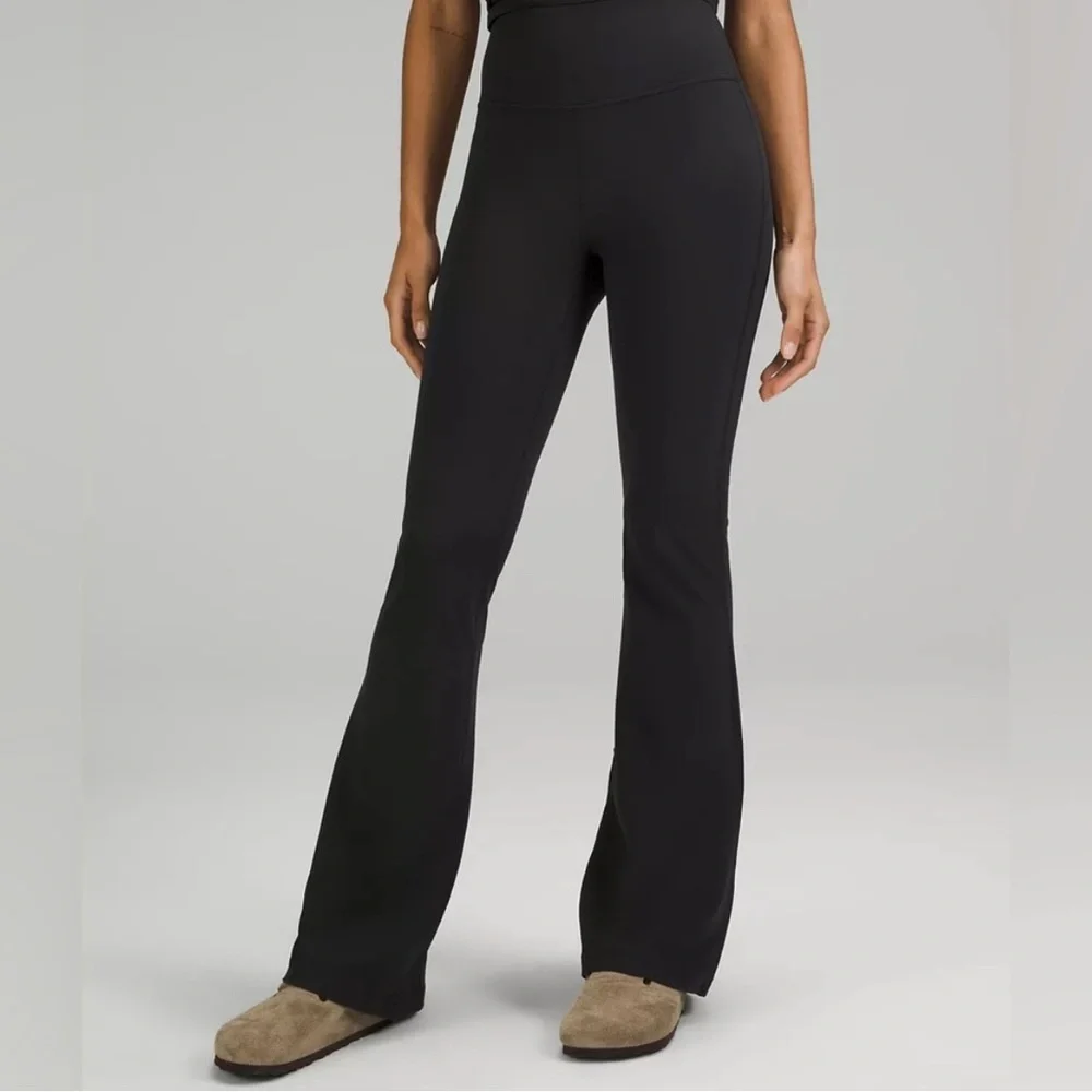 Lululemon “Like New” Groove Black Flare Pant Sz 0 - Picture 2 of 13